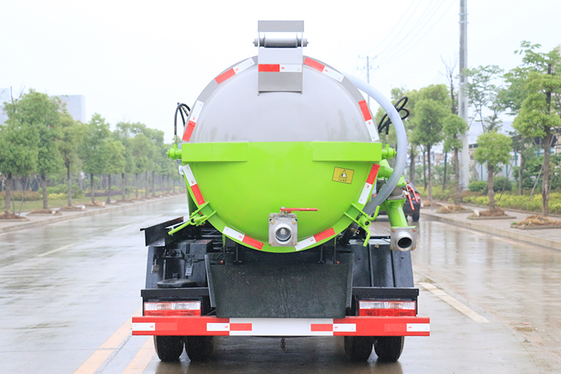 小福瑞卡國(guó)六 5方 吸污車(chē)圖片5
